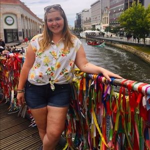 Meet your Posher, Alexandria